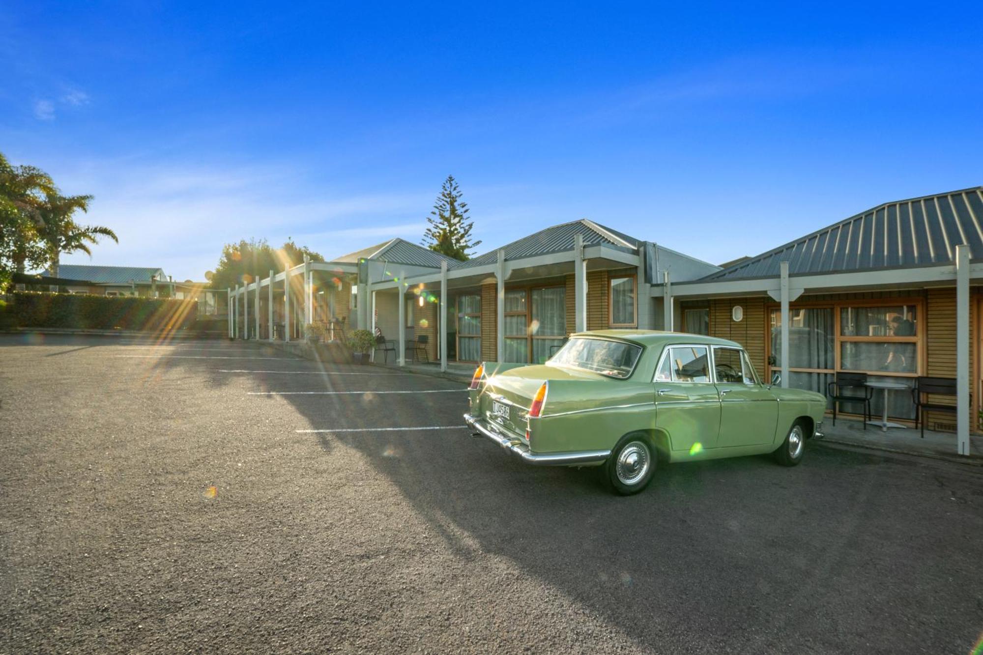טאורנגה Cameron Road Motel מראה חיצוני תמונה